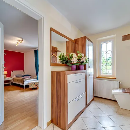 Appartement W Starym Sadzie By Interhome Wrocław