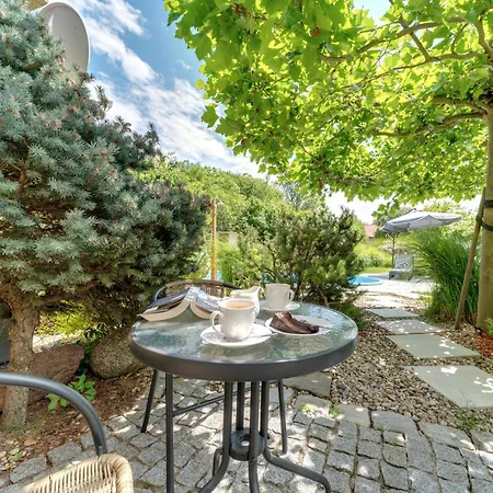 Apartament W Starym Sadzie By Interhome *