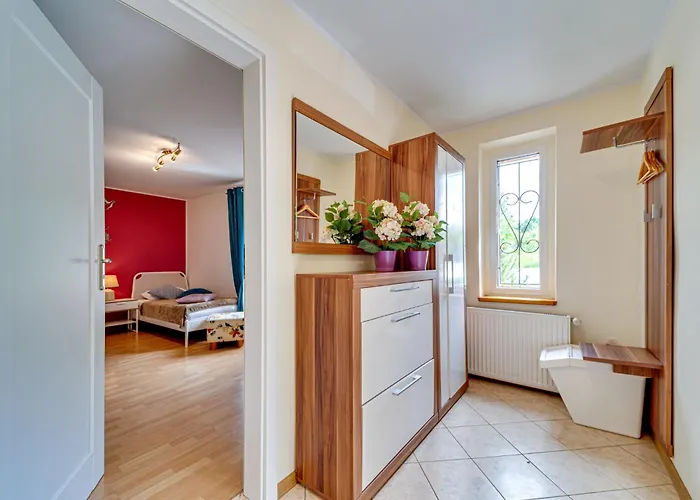 Appartamento W Starym Sadzie By Interhome Breslavia